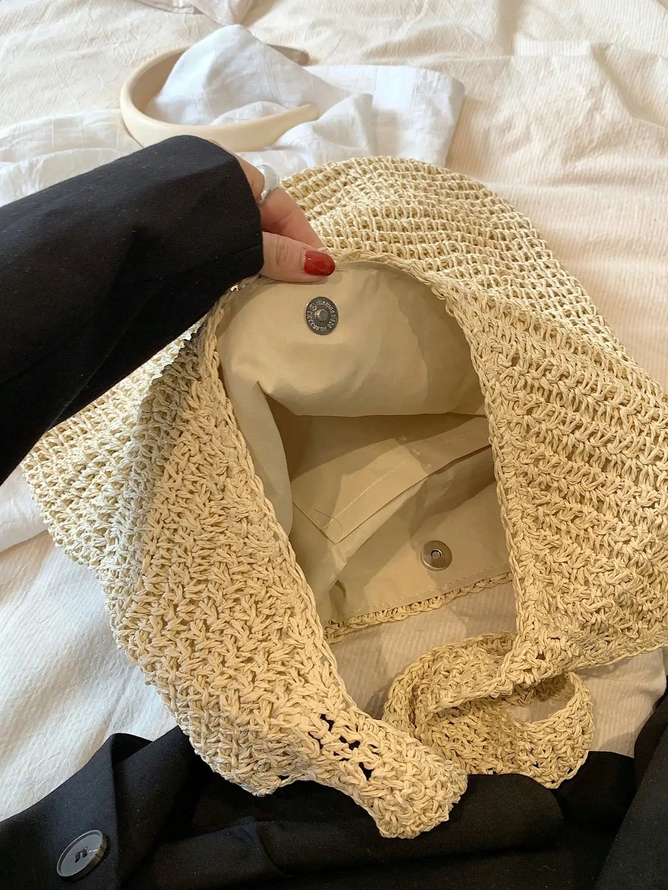 Summer Beach Resort Fashion StrawWoven Ladies LargeCapacity Shoulder Bag WIth HandWoven 241203