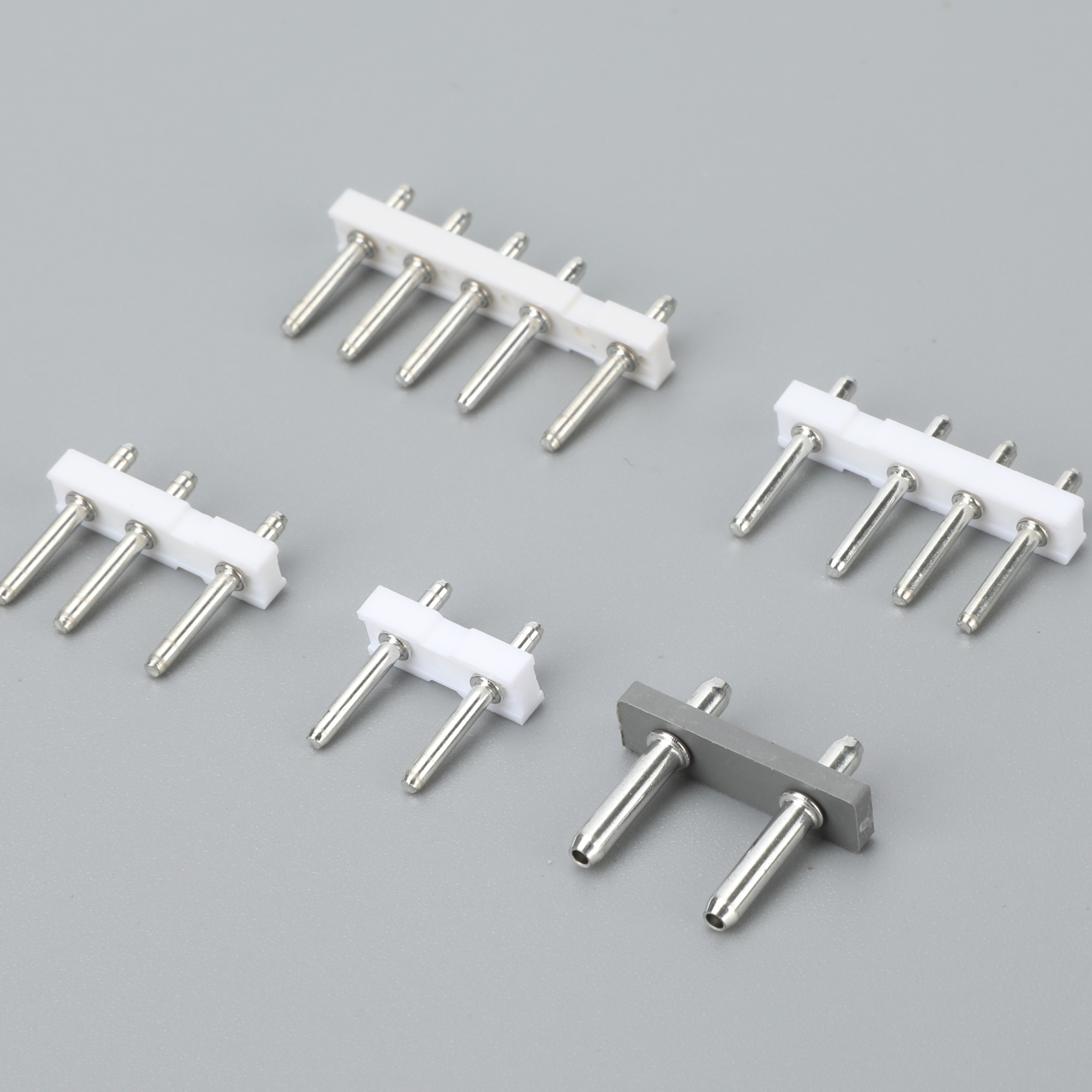 Connector Pin holder The spacing between straight pins is Straight pin seat