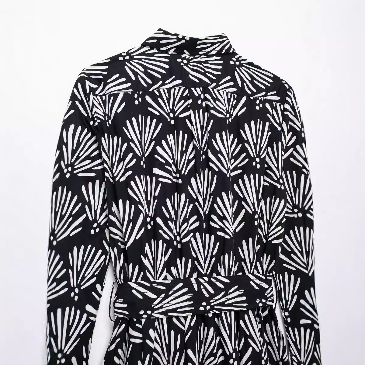 Fashionable Womens Autumn Dress with Printed Lace Up Shirt Style New Product Street Fashion Midi