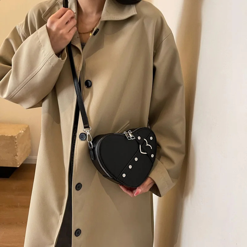 Y2K Womens Crossbody Bags For Women Punk Leather Shoulder Female Rivet Purses Fashion Handbags 240906