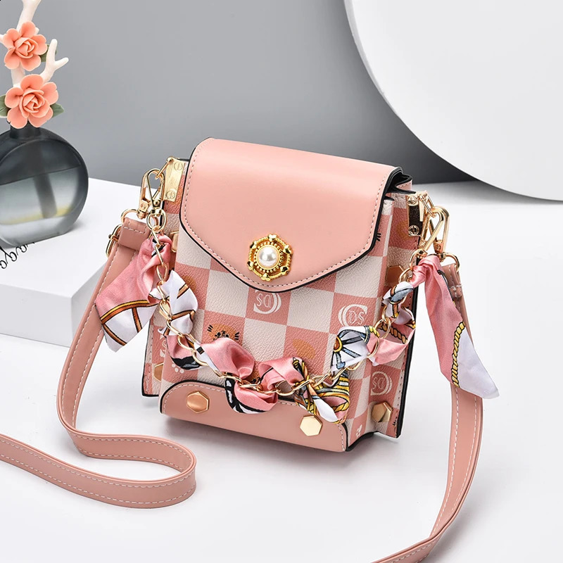 Mini stud decorative cross body bag womens plain cross body bag artificial pearl handle flip wallet 240904