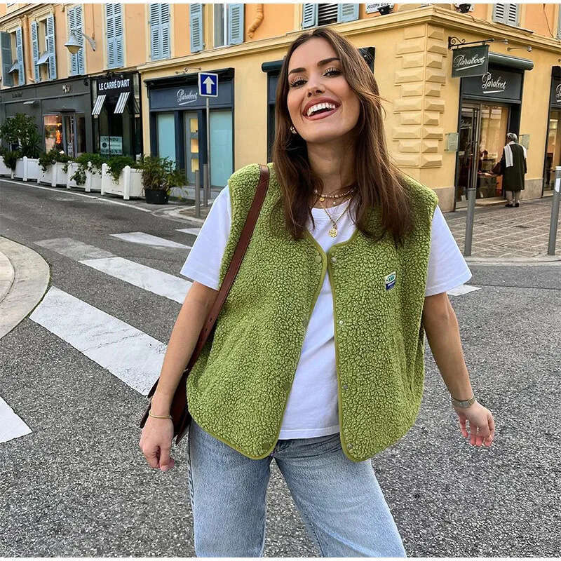 2024 Autumn Women's Elegant Lamb Single breasted Pocket Sleeveless Vest 8