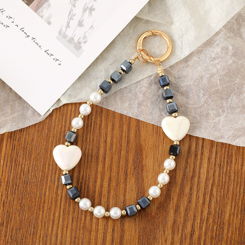 Creative new crystal bead pendant plated with colorful heart lanyard, fashionable and versatile phone case keychain decoration