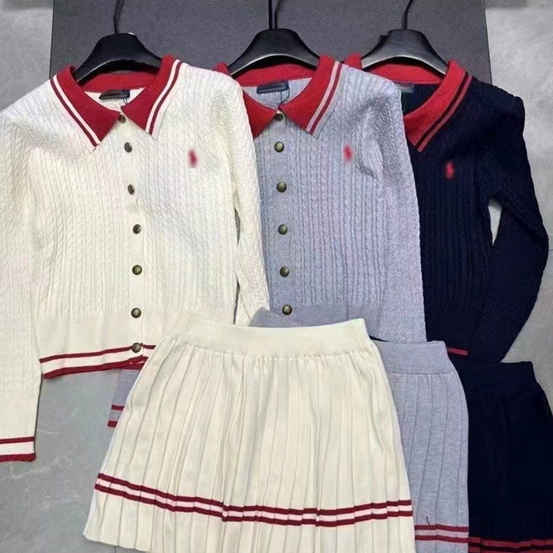 Woman Two Piece Designers Pleated Skirt Knits Suits Womens Clothing College Style Knit Polo Top Skirts Sets -8 Classic Set DPD24090513