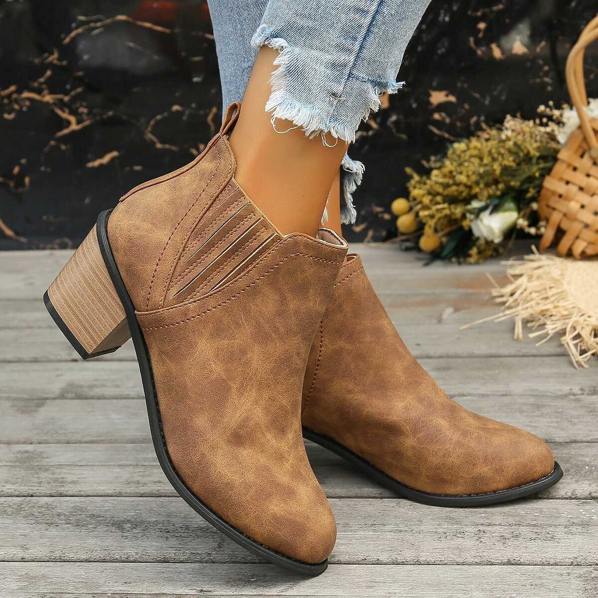 Large Pointed Thick Heel Martin Boots For Women One Step Fashion Boots Low Heel Short Boots 240826