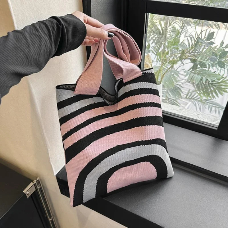 n Fashion Trend Zipper Womens Shoulder Bag 2024 Canvas Car Sewn Woven Shopping Large Capacity 240906