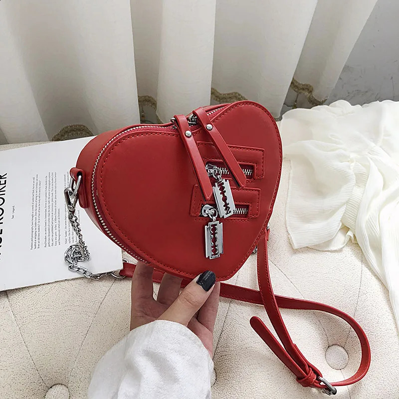 Bag Love Heart Shape Shoulder Bags For Women Top Quality Leather Purses and Handbags Fashion Chain Crossbody 240906