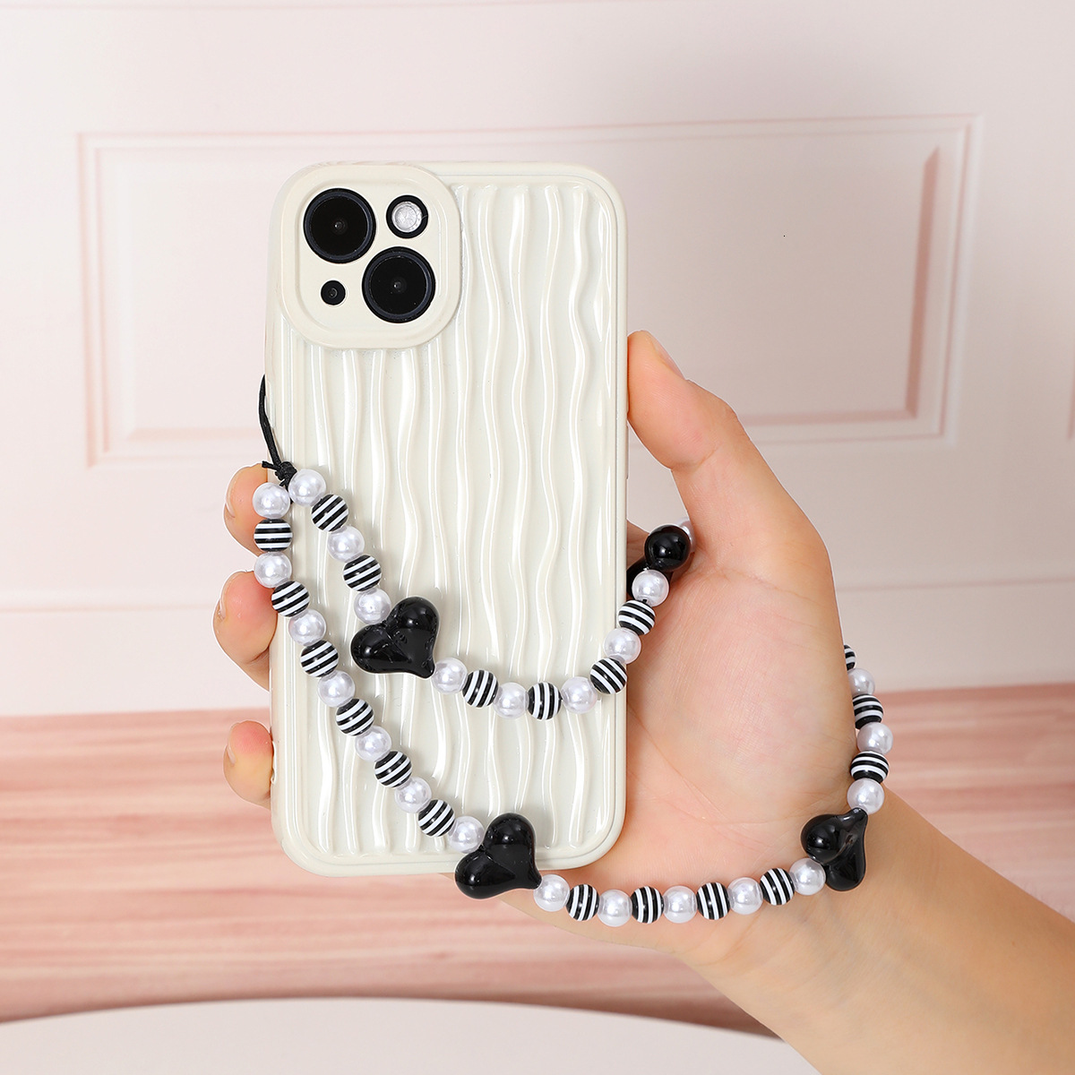 Yilian New Chain Black and White Rope Phone Hanging Decoration Striped Beaded Love Anti Loss Handheld