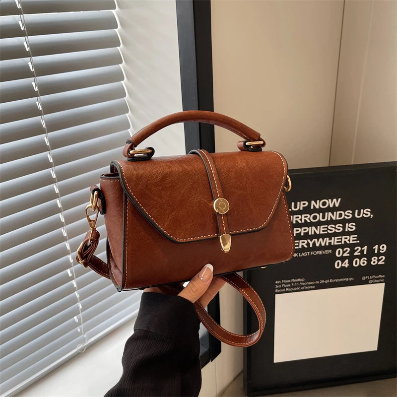 high-quality denim womens handbag fashionable and casual womens shoulder bag er girl diagonal shoulder bag Sac 240904