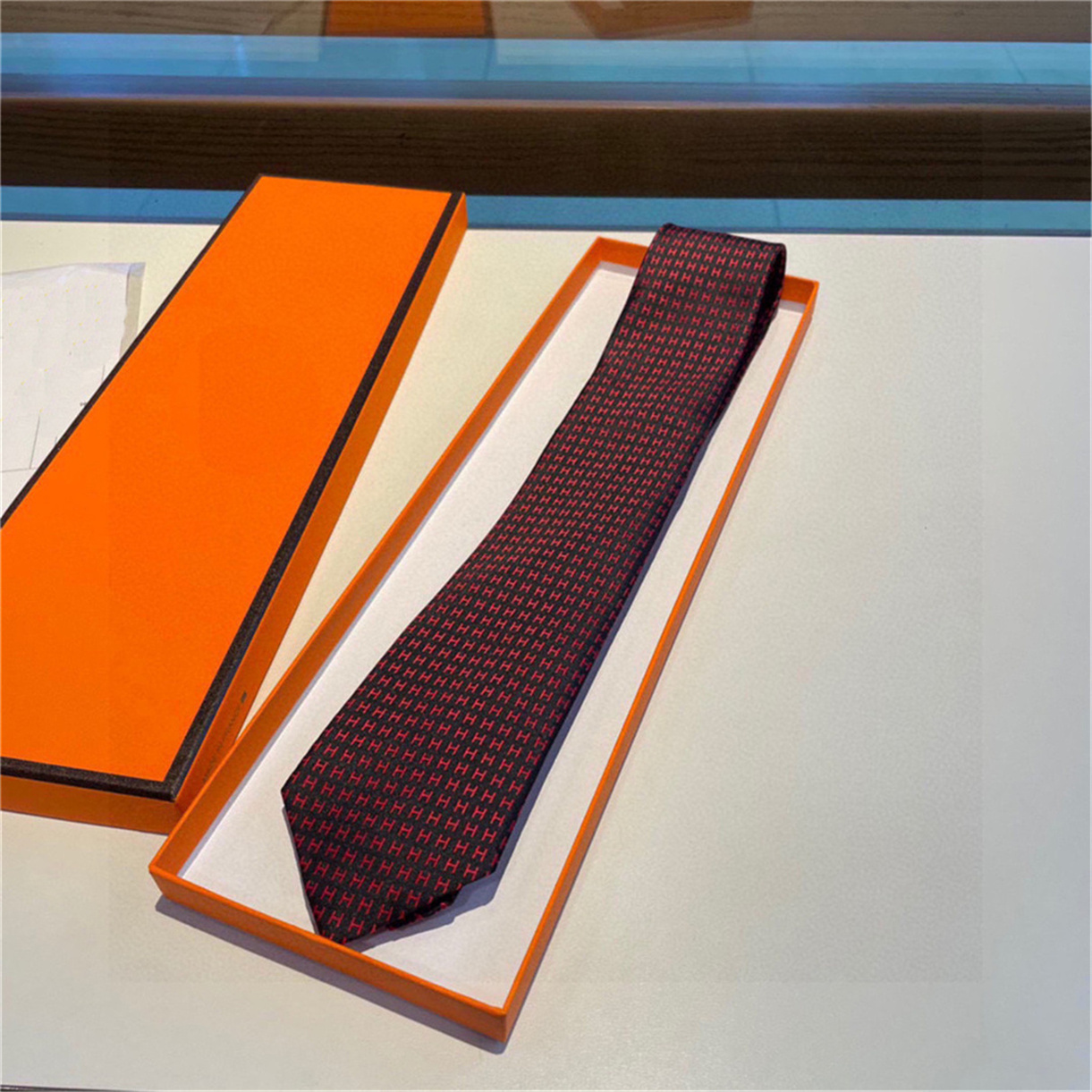 Luxury New Designer Men's Letter 100% Tie Silk Necktie black blue Aldult Jacquard Party Wedding Business Woven Fashion Design Hawaii Neck Ties With box 2105