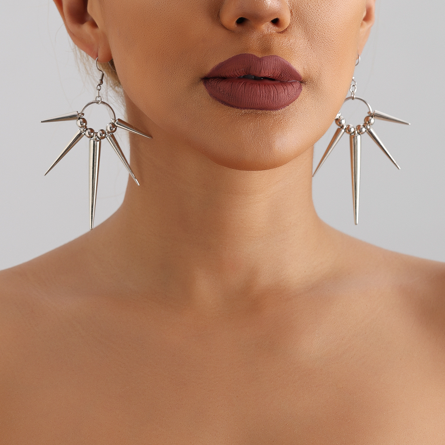 Personalized Punk Thorn Earrings Silver Plated Stainless Steel Piercing Beads Rivets Long Drop Dangle Earring Party Birthday Gifts Jewelry
