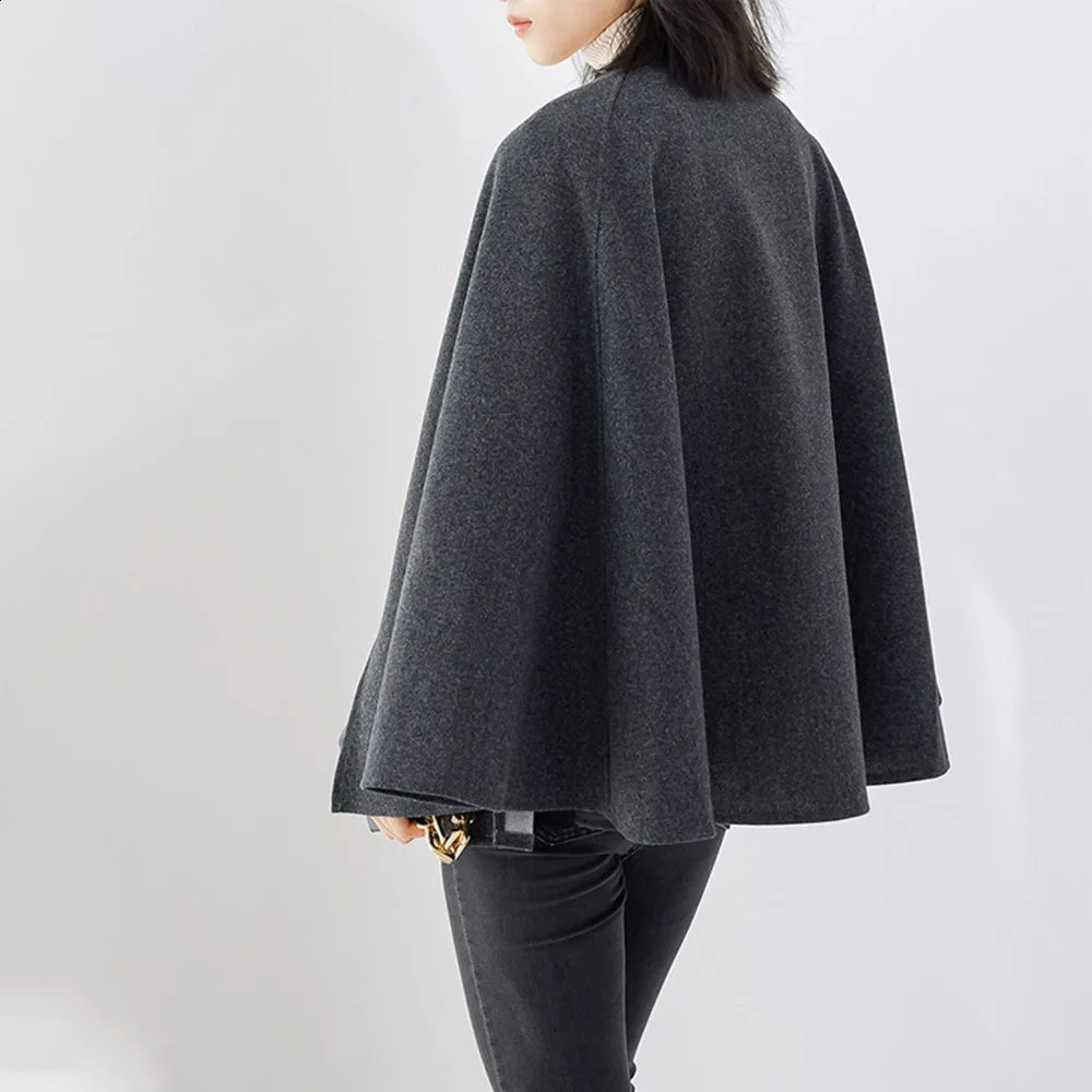 Japanese style O-neck raincoat jacket loose casual shawl jacket fashionable cardigan wool sweater for womens autumn and winter style womens cardigan j