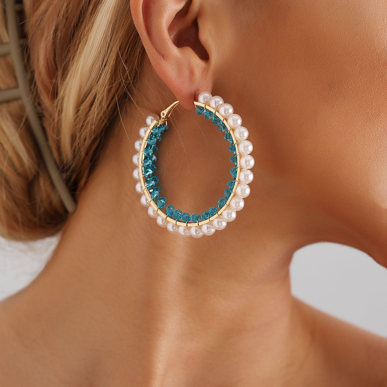 Exaggerated Pearl Blue Crystal Hoop Earrings For Women Gold Plated Zinc Alloy Luxury Big Circle Vintage Fashion Jewelry Party Birthday Gifts