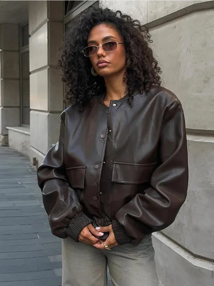 Fashion round neck Pu leather jacket for women retro long sleeved boyfriend autumn and winter womens high street 240906