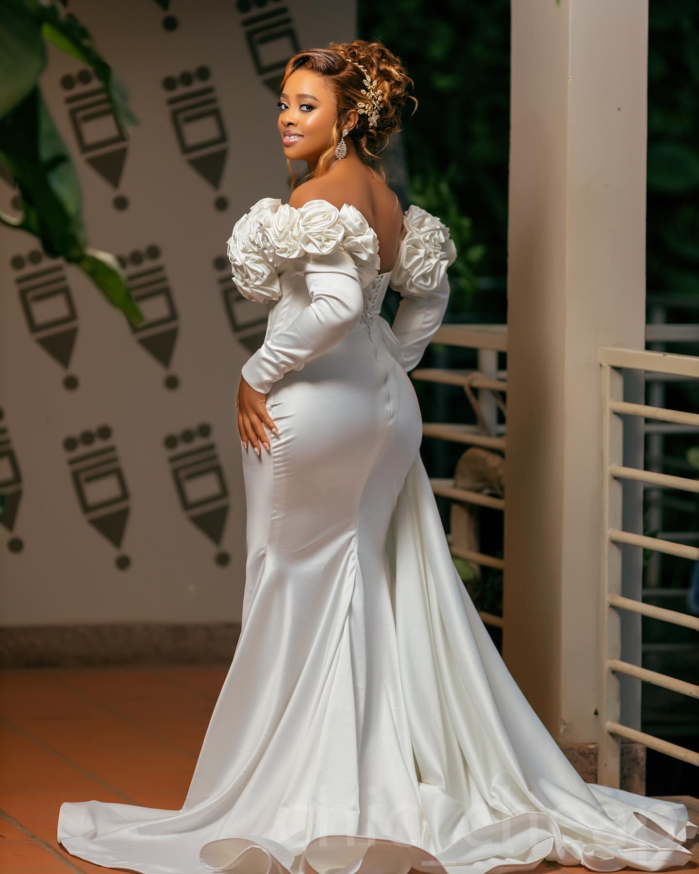 2024 Ivory Mermaid Prom Dresses For Special Occasions Flowers Satin Full Sleeves Evening Formal Party Second Reception Birthday Engagement Gowns Dress