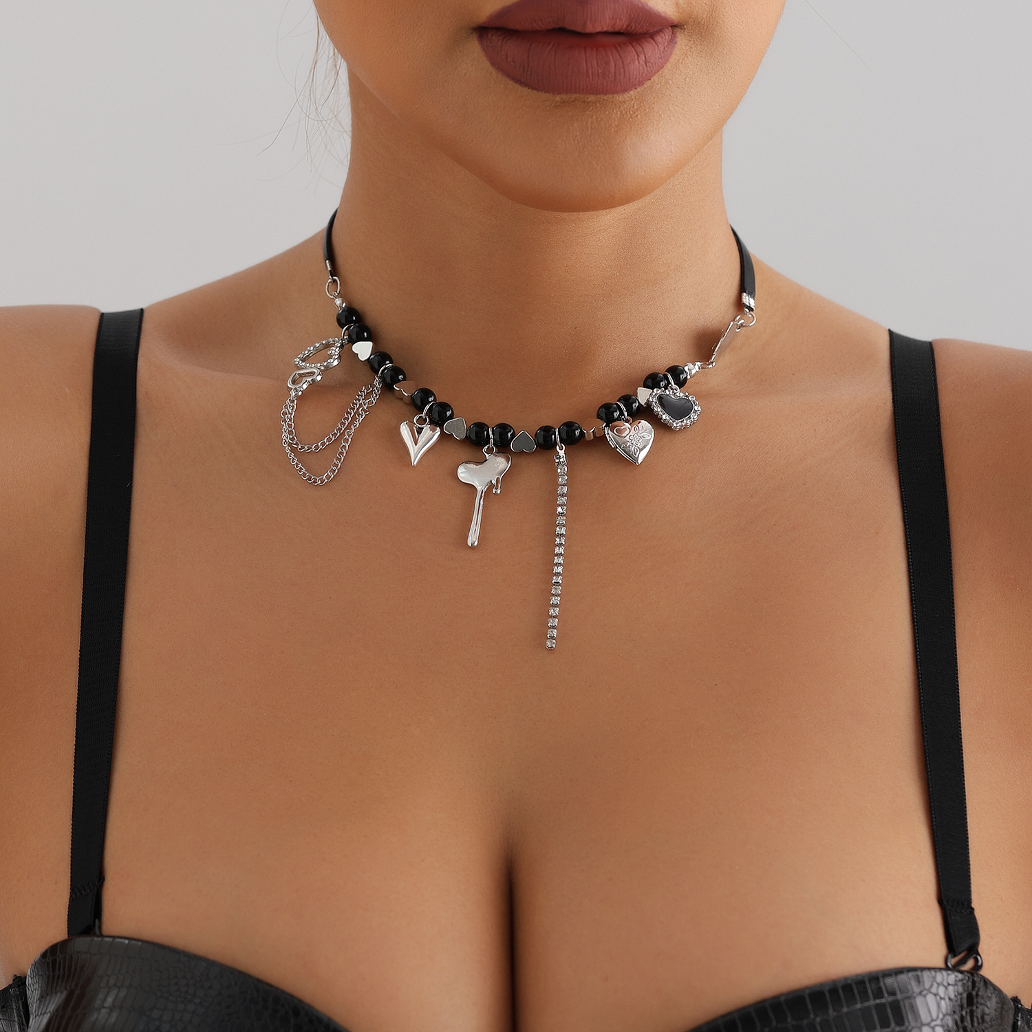Dark Gothic PU Leather Choker Necklace Beads for Women Hippie Charm Love Tassel Chain Heart Pendant Stainless Steel Silver Color Jewelry Party Birthda