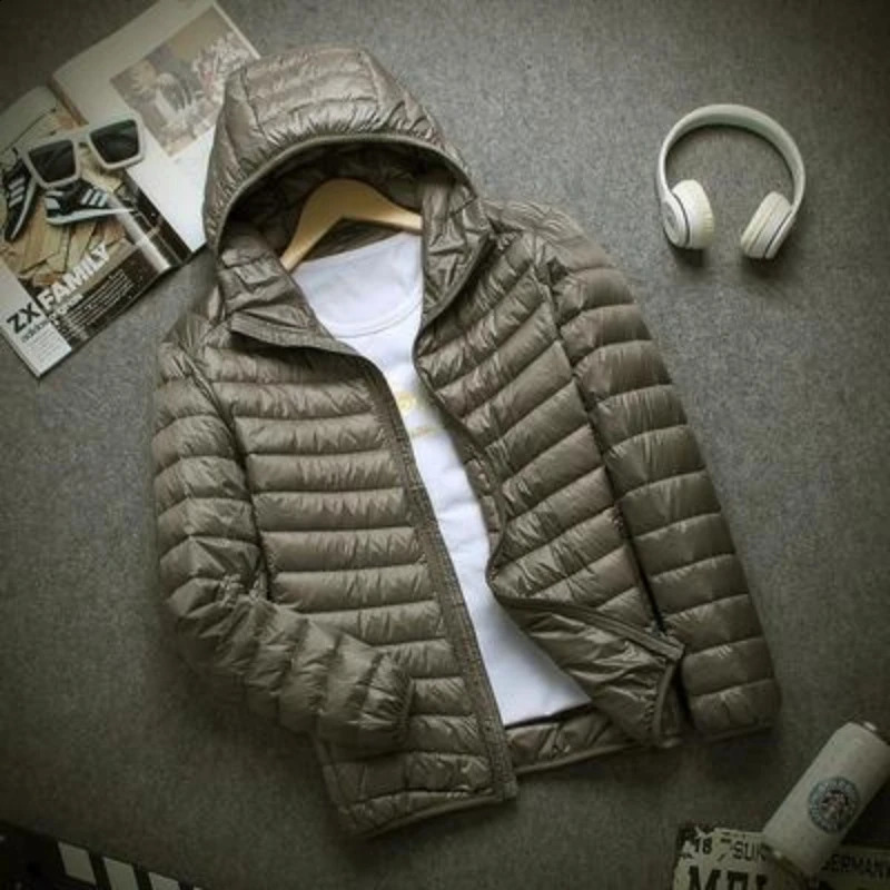Autumn And Winter Down Jacket Mens Fashion Hooded Super Light Warm Slim Coat Down Jacket Mens Coat 240830
