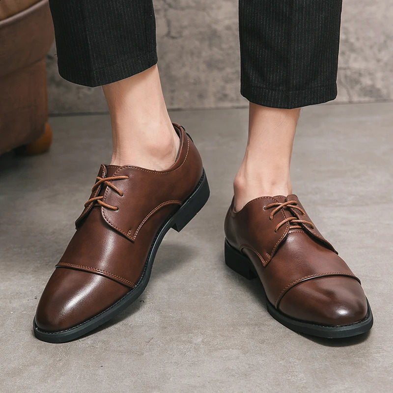 Classic Men Dress Shoes Formal Oxfords Classic Business Office Wedding Shoes Wear Elegant Casual Leather Zapatos Brock Men 240906