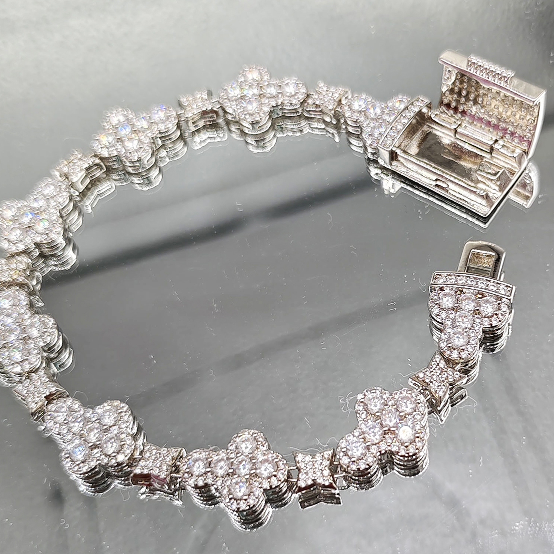 10mm Top Quality Clustered Cubic Zirconia Cross Bracelet Spring Clasp Micro Sparkling Cz Gemstone Zircon Hip Hop Iced Out Bangle Bracelets For Men Bij