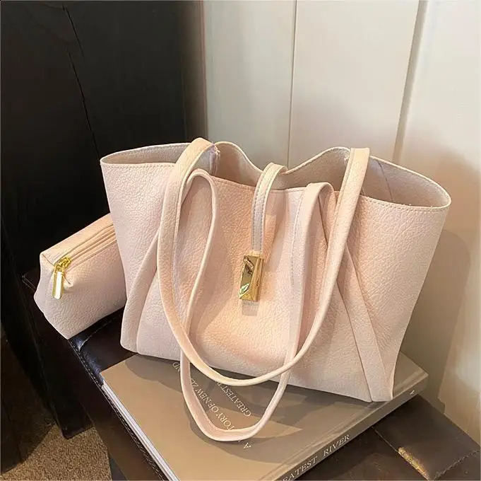 Big Backpack Womens Bag Summer Style Versatile Casual Shoulder Bag Large Capacity Submit Handbag 240907