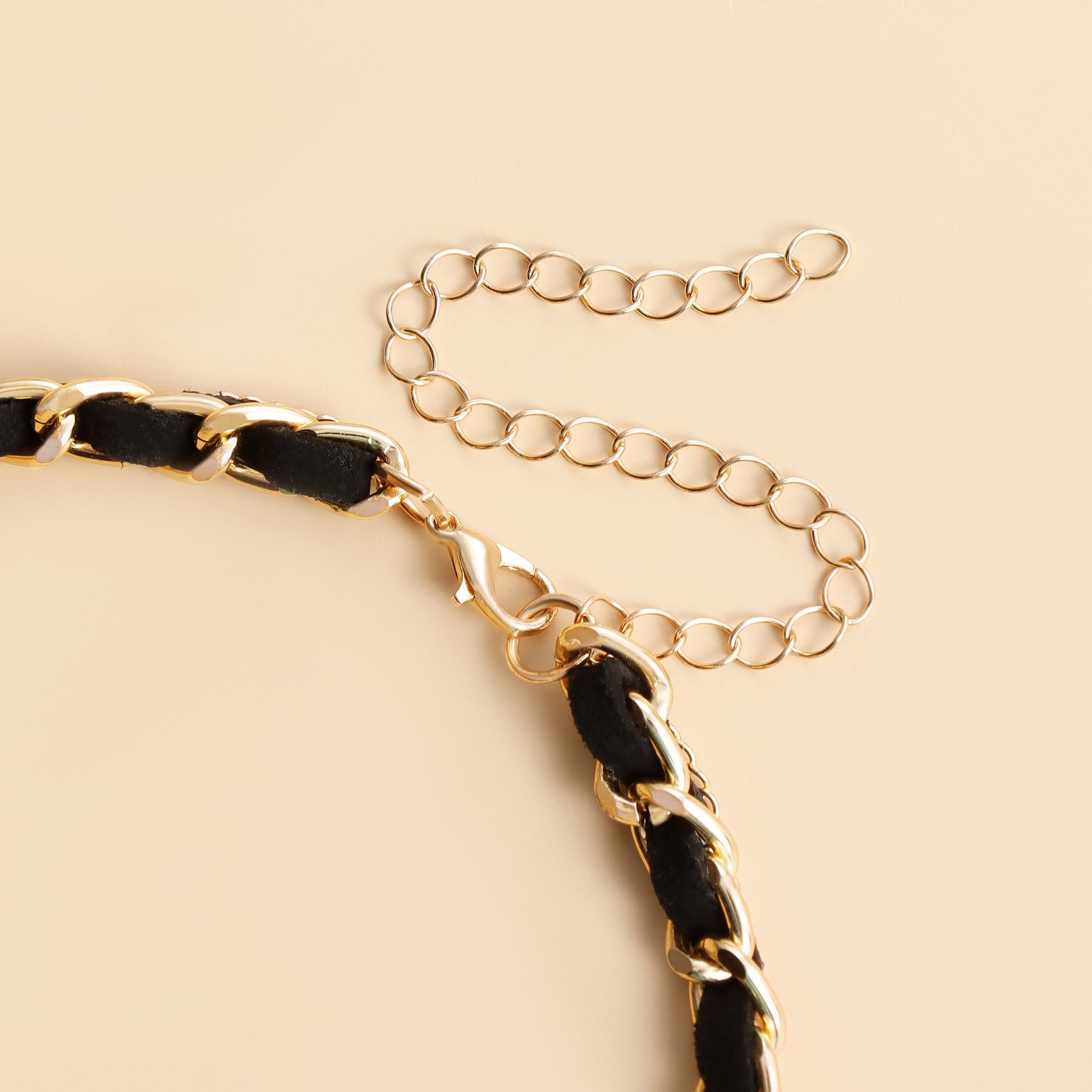 Stylish Velour Chain Necklace Featuring Bold 3D Heart Pendants for Versatile Wear Gold Plated Stainless Steel Chain Pendant Jewelry Vintage Party Gift