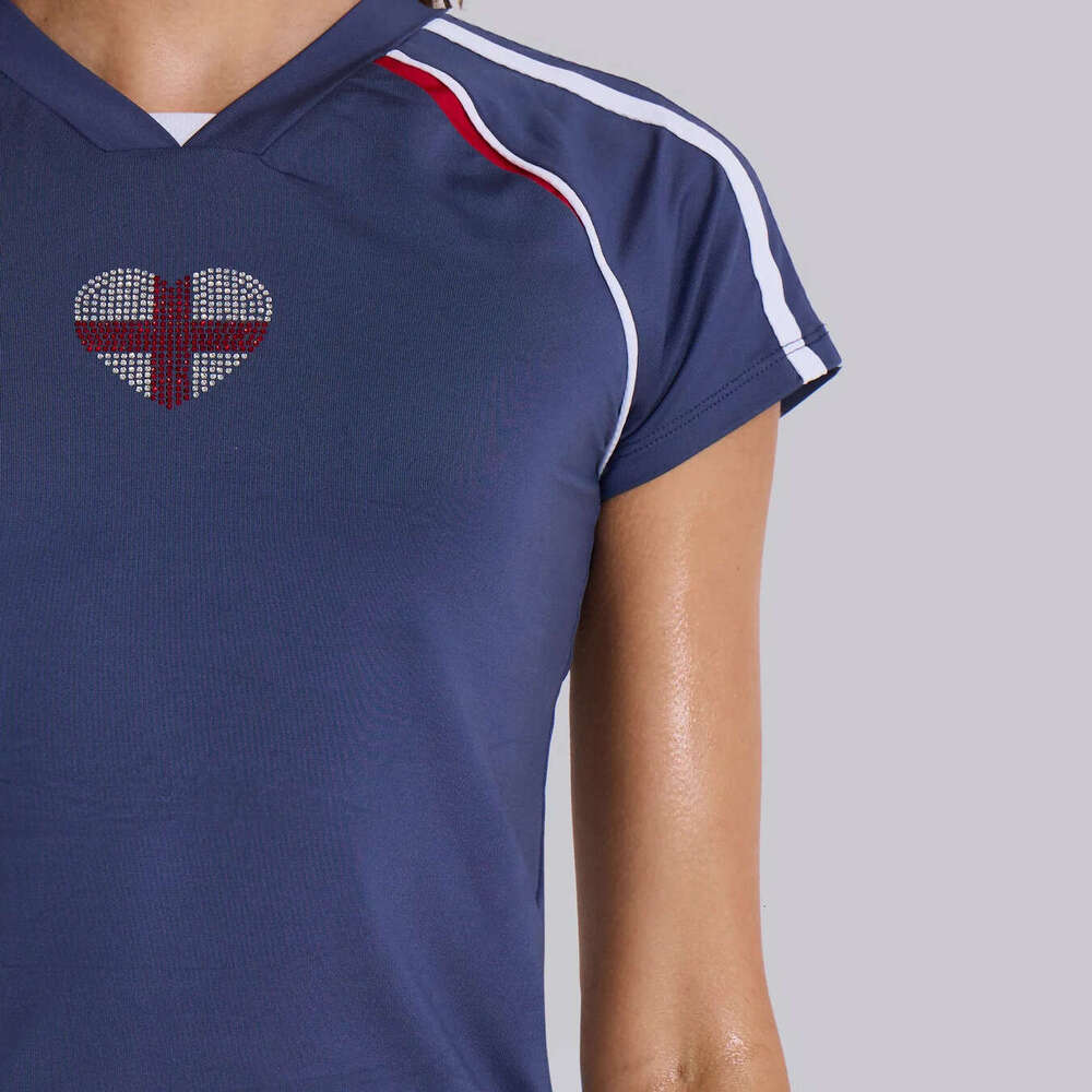 V-neck slim fit and slimming heart hot stamping 2024 summer motorcycle style striped contrasting short sleeved T-shirt for women