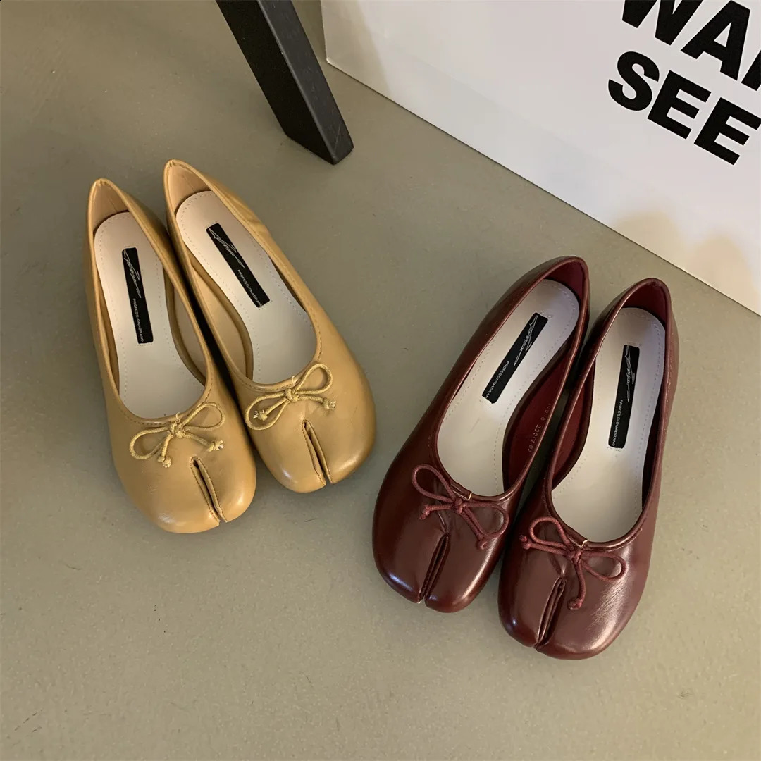 IPPEUM Red Ballet Flats Split Toe Shoes Women Mary Janes Leather Fashion Low Heel Ballerinas Mujer 240904