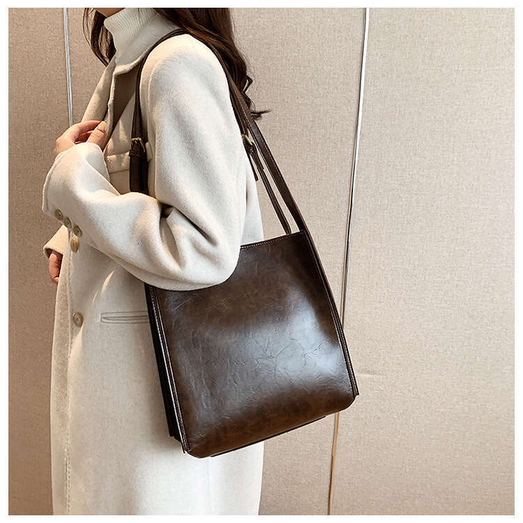 Shiny Leather Shopper Shoulder Tote Bag Retro Large Capacity Women Bags Quality Shopping Totes 2024 Designer Handbag Lady