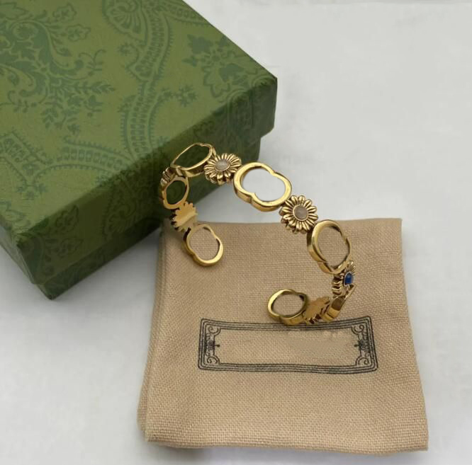 gold designer bracelet fashion g jewelry cuff bracelet modeling design is very beautiful 001