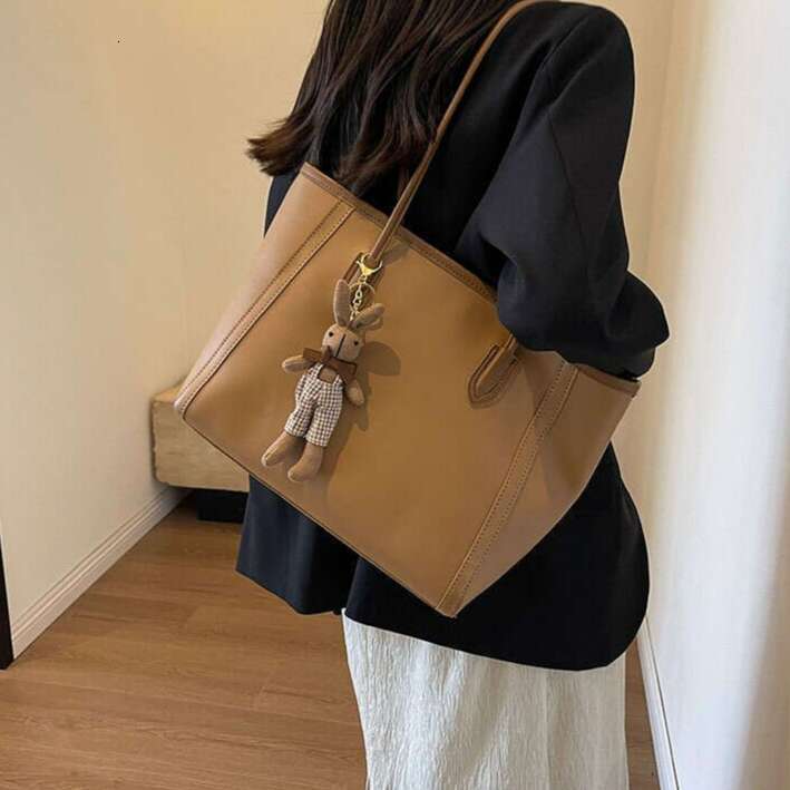 New Large Capacity Women 2024 PU Leather designer Handbags Fashion Shopper trend Shoulder Side Bag Vintage Shopping Totes