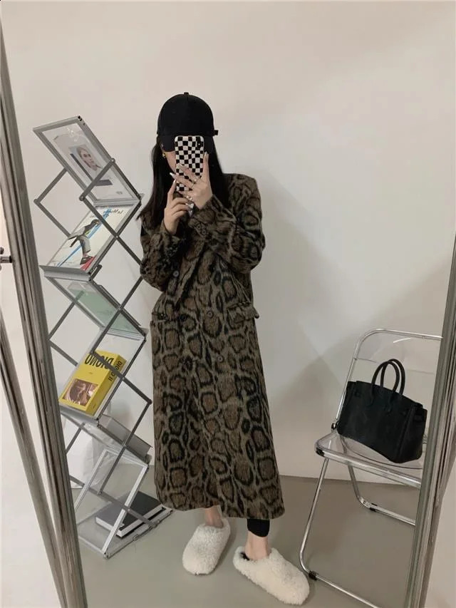 Double-breasted leopard print suit woolen coat for women winter style loose silhouette mid-length woolen coat trendy 240830