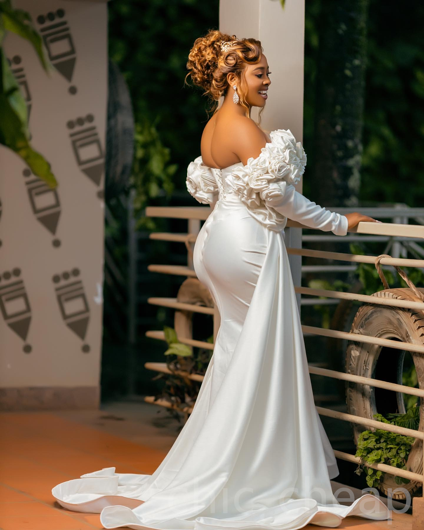 2024 Ivory Mermaid Prom Dresses For Special Occasions Flowers Satin Full Sleeves Evening Formal Party Second Reception Birthday Engagement Gowns Dress