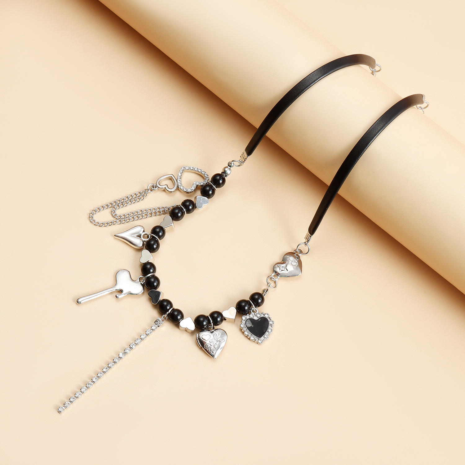 Dark Gothic PU Leather Choker Necklace Beads for Women Hippie Charm Love Tassel Chain Heart Pendant Stainless Steel Silver Color Jewelry Party Birthda