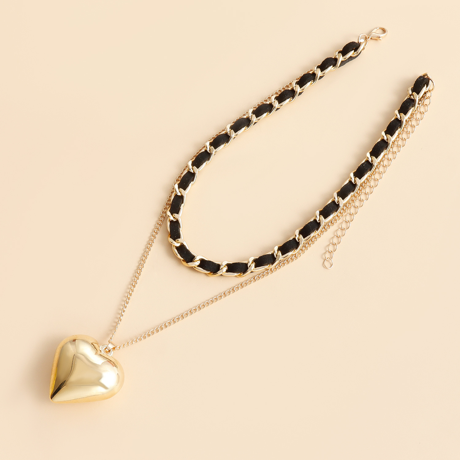 Stylish Velour Chain Necklace Featuring Bold 3D Heart Pendants for Versatile Wear Gold Plated Stainless Steel Chain Pendant Jewelry Vintage Party Gift