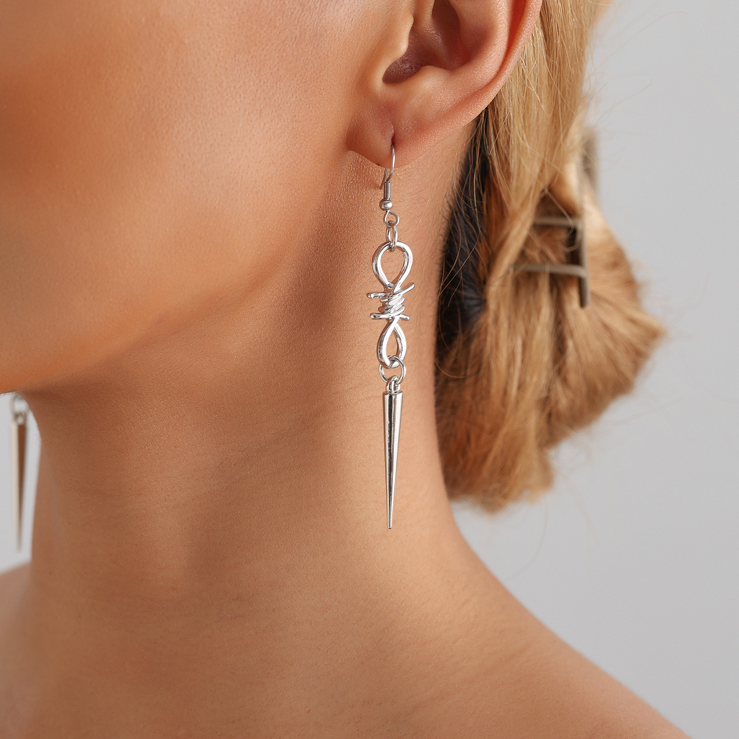 Trendsetting European Gothic Jewelry -Chunky Tassel Rivets with Thorn Accents for Stylish Ears Stainless Steel Silver Plated Drop Dangle Earrings Wome