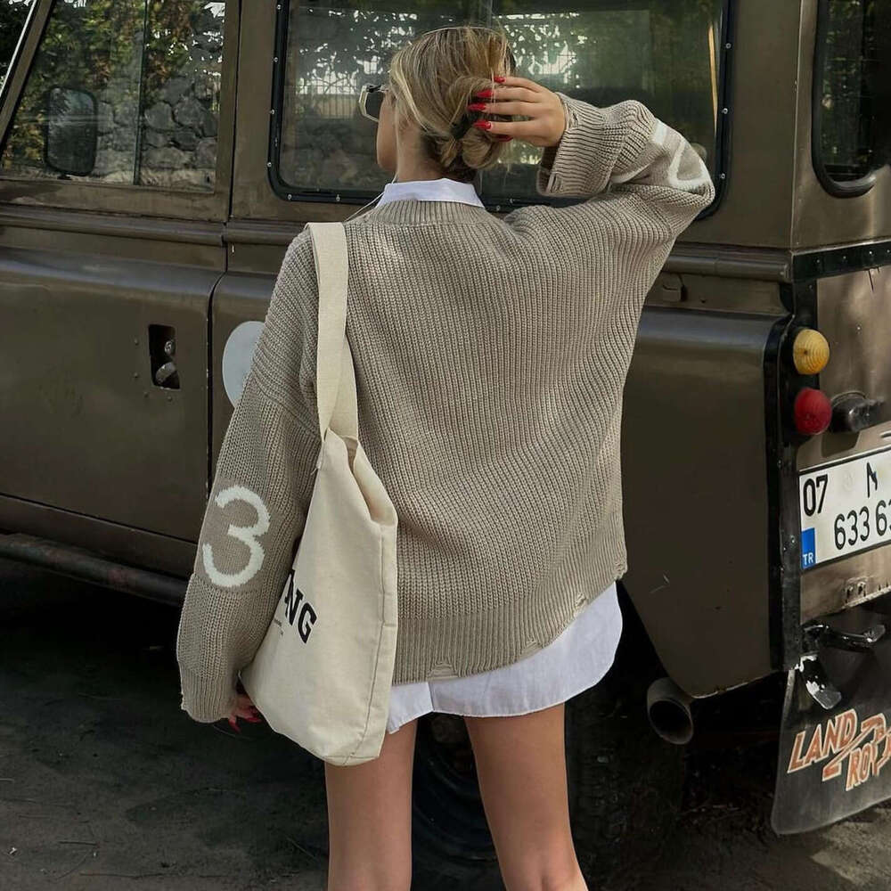 Lazy ribbed round neck loose letter women's autumn and winter new style personalized high-end pullover sweater