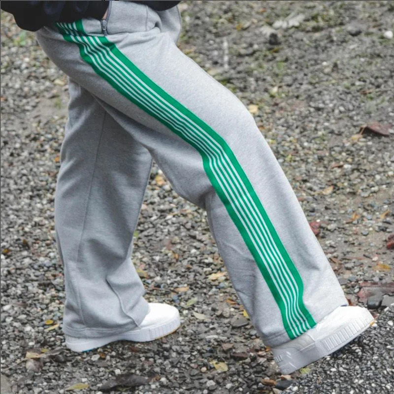Trend Green Stripe Webbing Vintage Nee dles Grey Sweatpants Mens Womens Jogging Casual Drawstring Trousers 240904