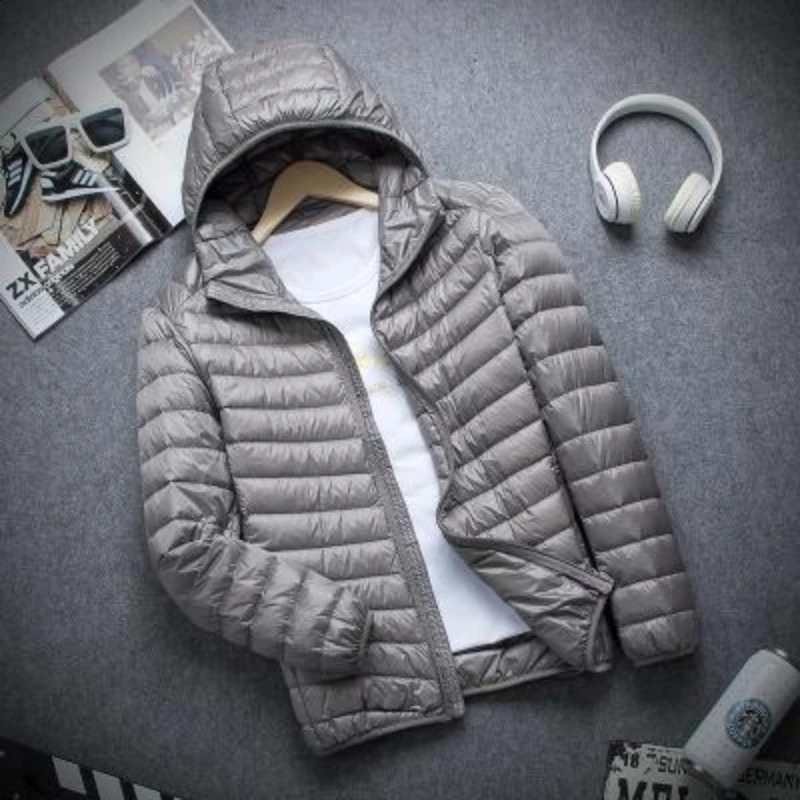 Autumn And Winter Down Jacket Mens Fashion Hooded Super Light Warm Slim Coat Down Jacket Mens Coat 240830