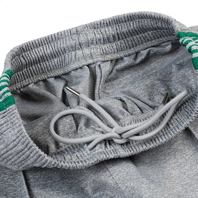 Trend Green Stripe Webbing Vintage Nee dles Grey Sweatpants Mens Womens Jogging Casual Drawstring Trousers 240904