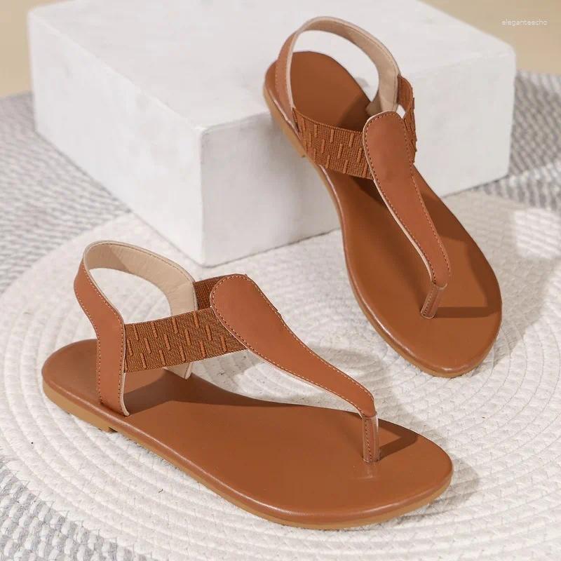 2025 S Fashion Designer Sandals Summer Women Flats Slippers Sides Flip Ps Belt Buckle Female Shoes Rome S