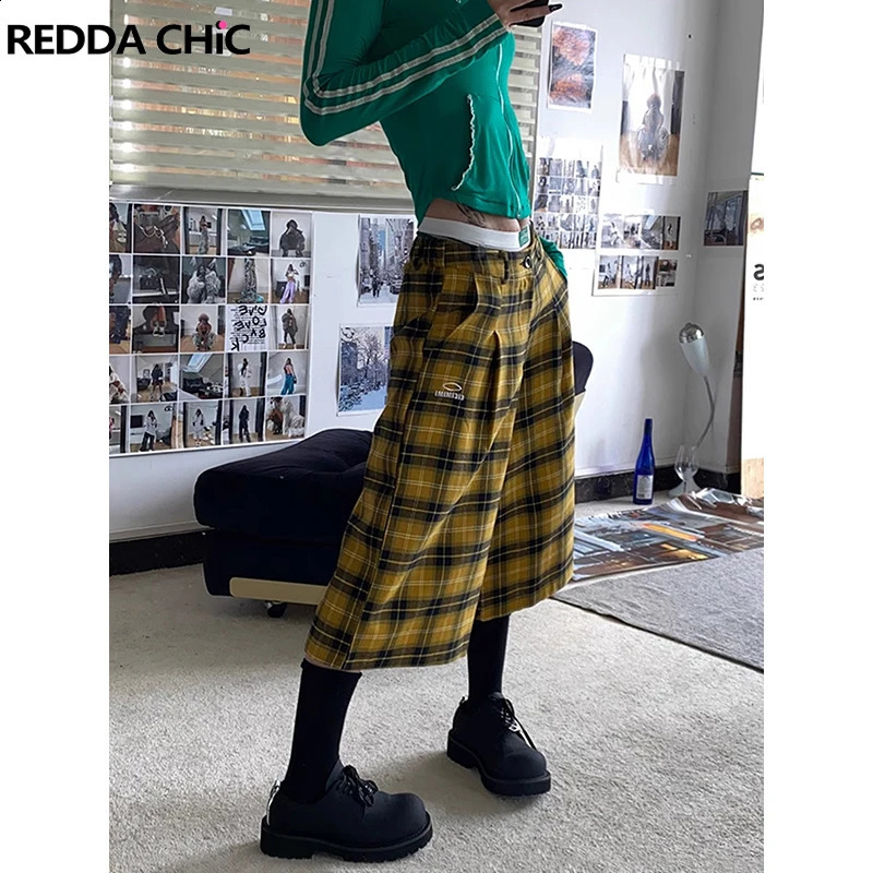 REDDACHiC 90s Skater Low Rise Plaid Shorts Women Embroidery Loose Sweatpants Oversize Pintuck Cotton Baggy Jorts Hiphop Clothes 240906