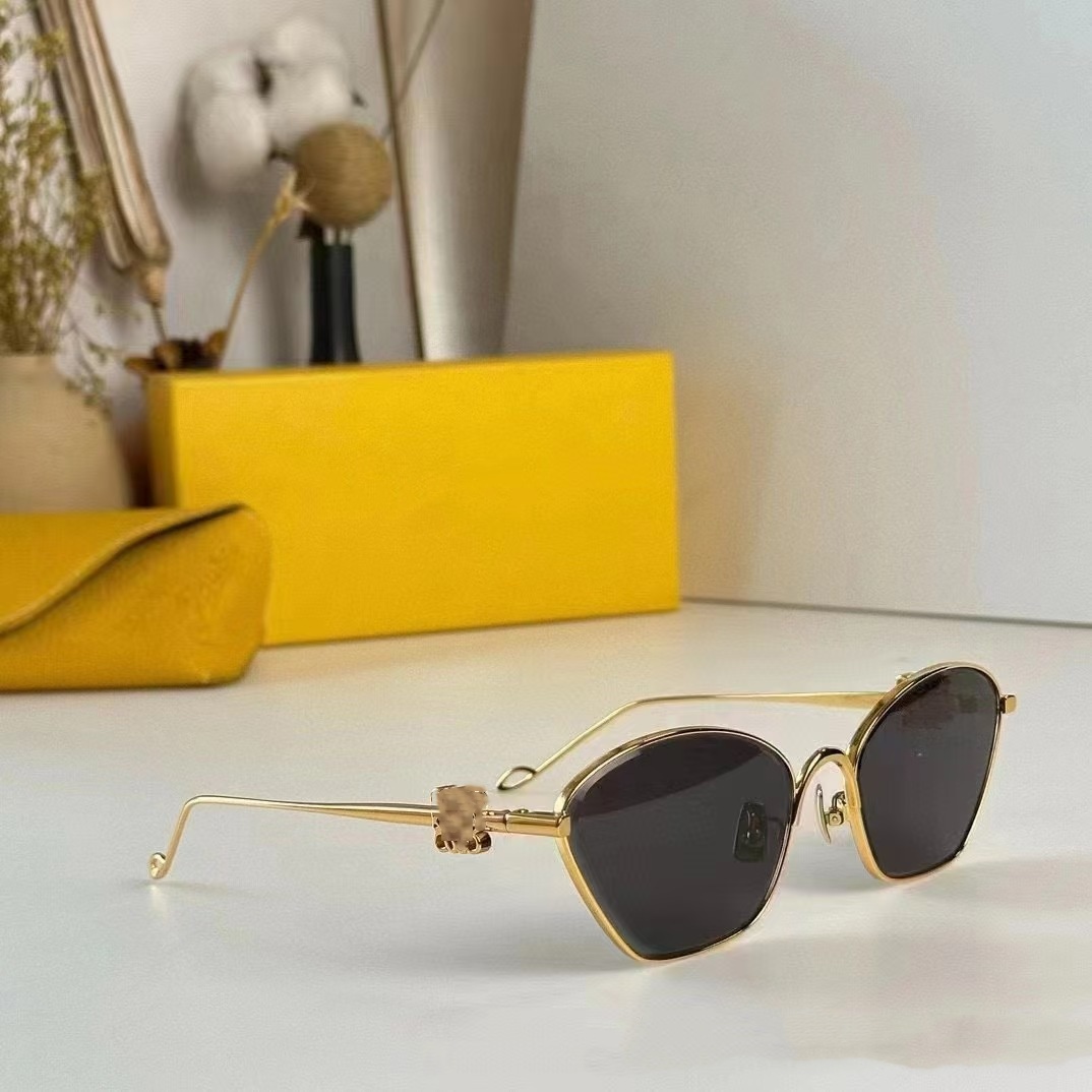 Luxury high-end women's sunglasses 2024 brand designer retro alloy frame sunglasses women's square face ultra light sunglasses