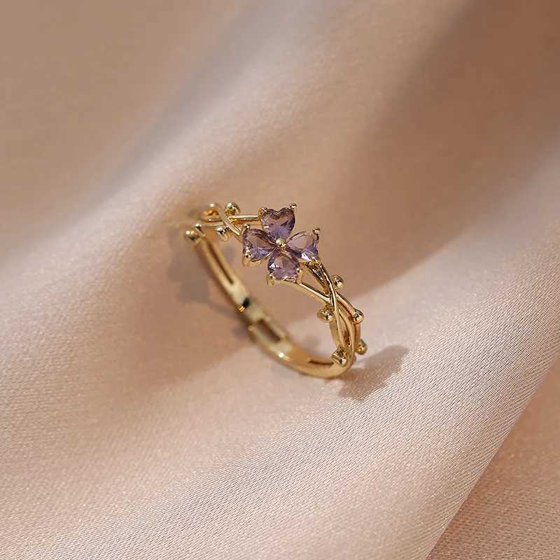 Fashionable French Violet Open Adjustable Ring Miniature Inlaid Stainless Steel Lamp Luxury Simple Wedding RingXJ250412