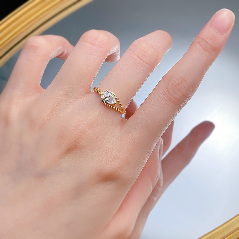 Infinity Pear Cut Moissanite Band Ring in Sterg Sier