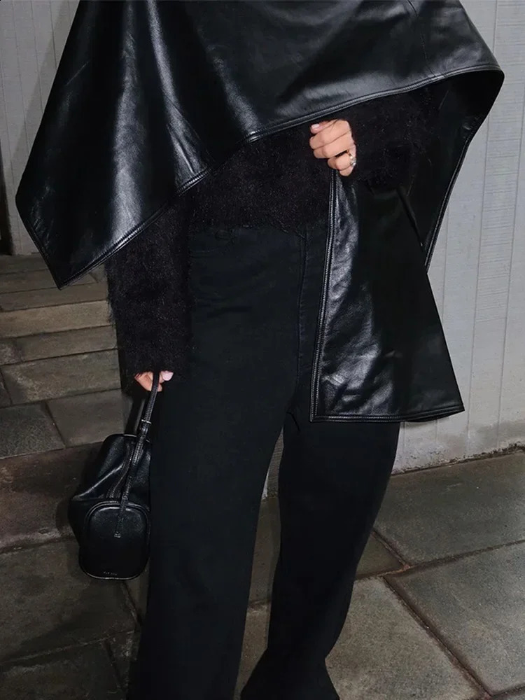 Fashion shawl black leather womens jacket fashion long sleeved Oneck casual short winter street 240906