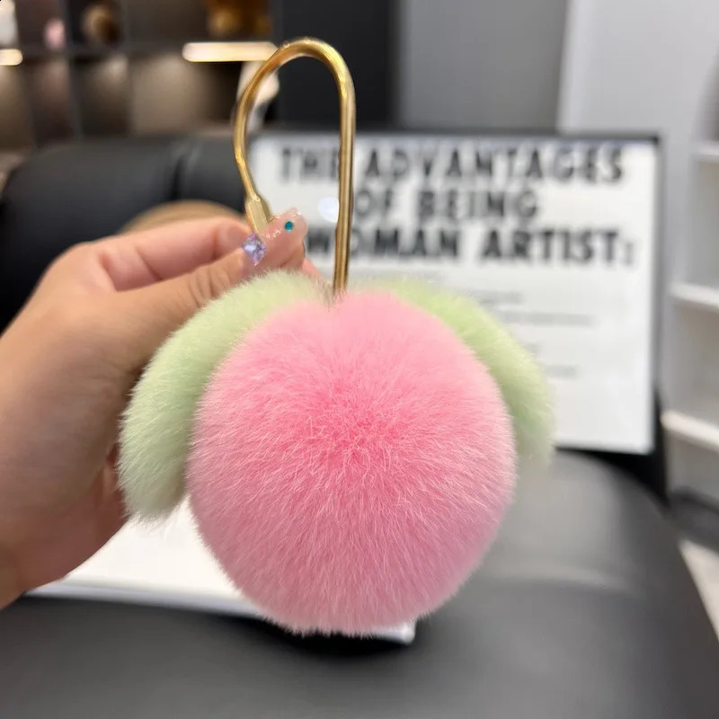 Cute fur peach keychain for car keys high-quality plush fruit keychain Kawaii soft keychain 240909
