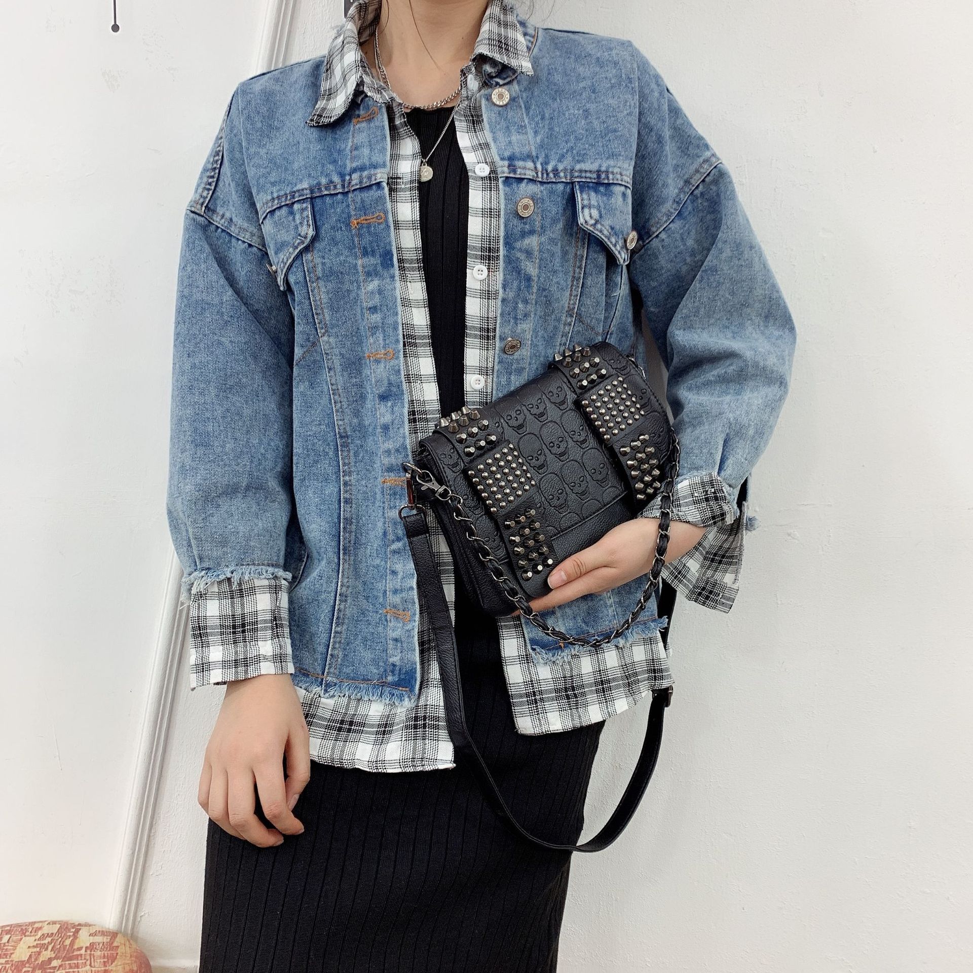 2025 Designer Bag Wrist 3 Chain Fashion Women's Single Shoulder Crossbody Handbag Halloween