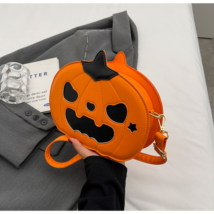2025 Designer pumpkin funny 3 Halloween 2024 new color personality creative fashion shoulder bag for women