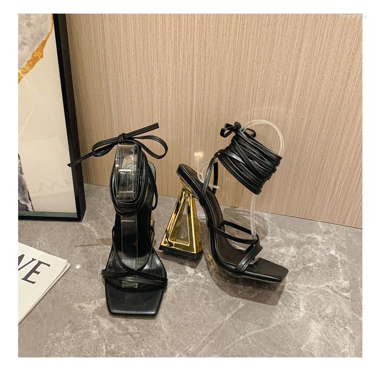 Sandals 2024 European Station Fashion Foreign Trade Square Head Side Empty Sexy Cross Strap Thick Heel High Roman Women
