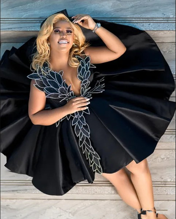 Plus Size Black Cocktail Dresses for Women Sexy Short Mini Prom Dresses Satin Hand Made Leaf Puffy Tiered Birthday Party Dress Graduation Gowns for Gi